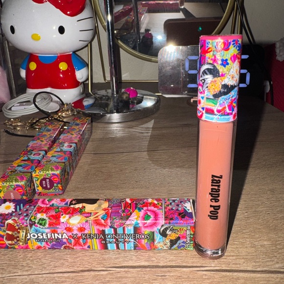 Josefin x Kenia Ontiveros Lip matte 5 pack Set